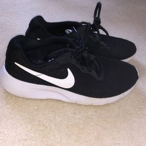 Nike Tanjun sneakers youth
